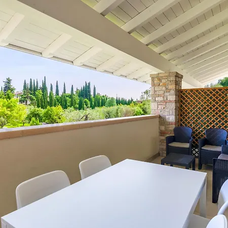 Апартаменты Le Calle - Peaceful Nature Retreat With Pool & Forest Walks *